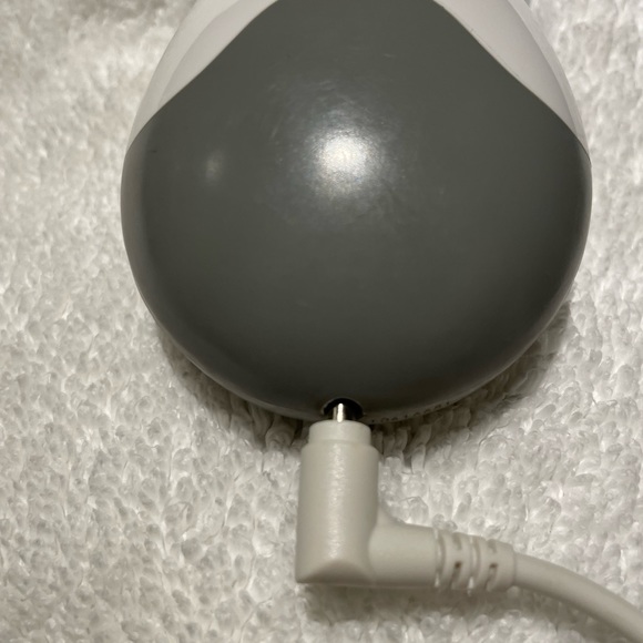 Nuface mini facial toning device. - Picture 4 of 6